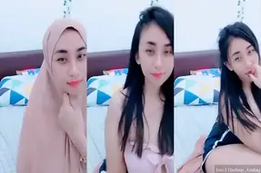 Cewek cantik pamer body menggoda habis di live